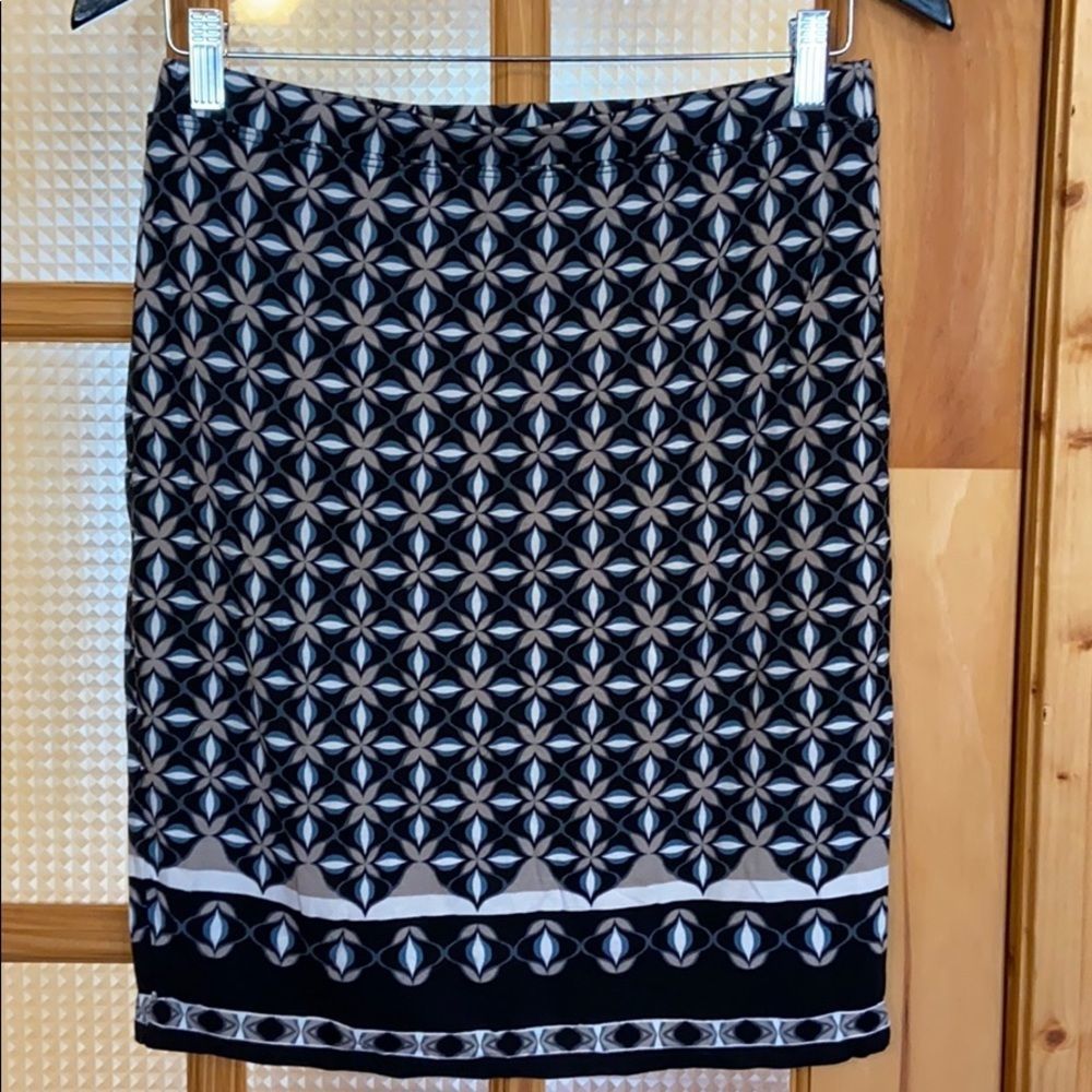 *free with purchase* Max Studio printed midi skirt